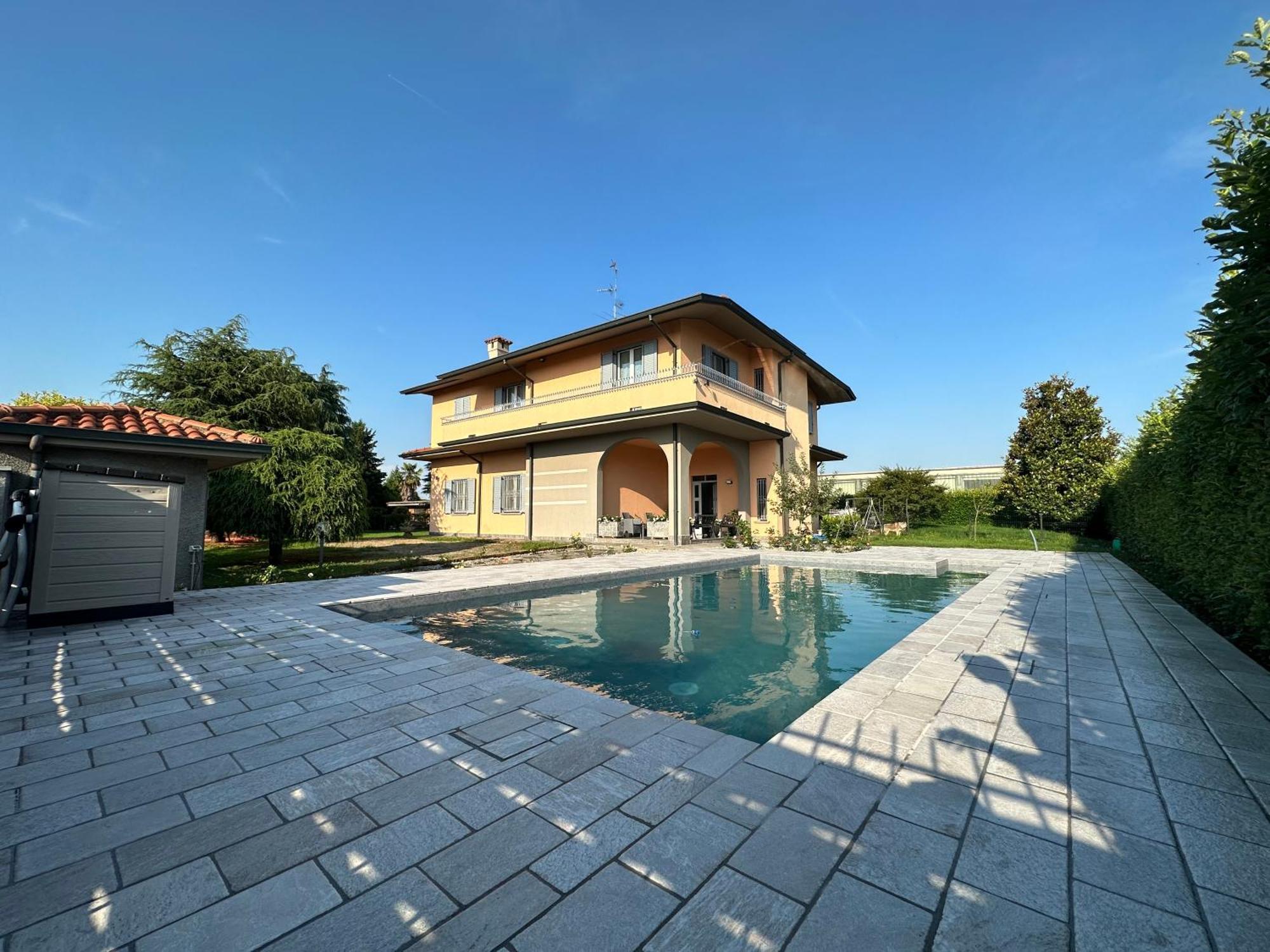 Villa 2 Cassano D'adda Exterior photo
